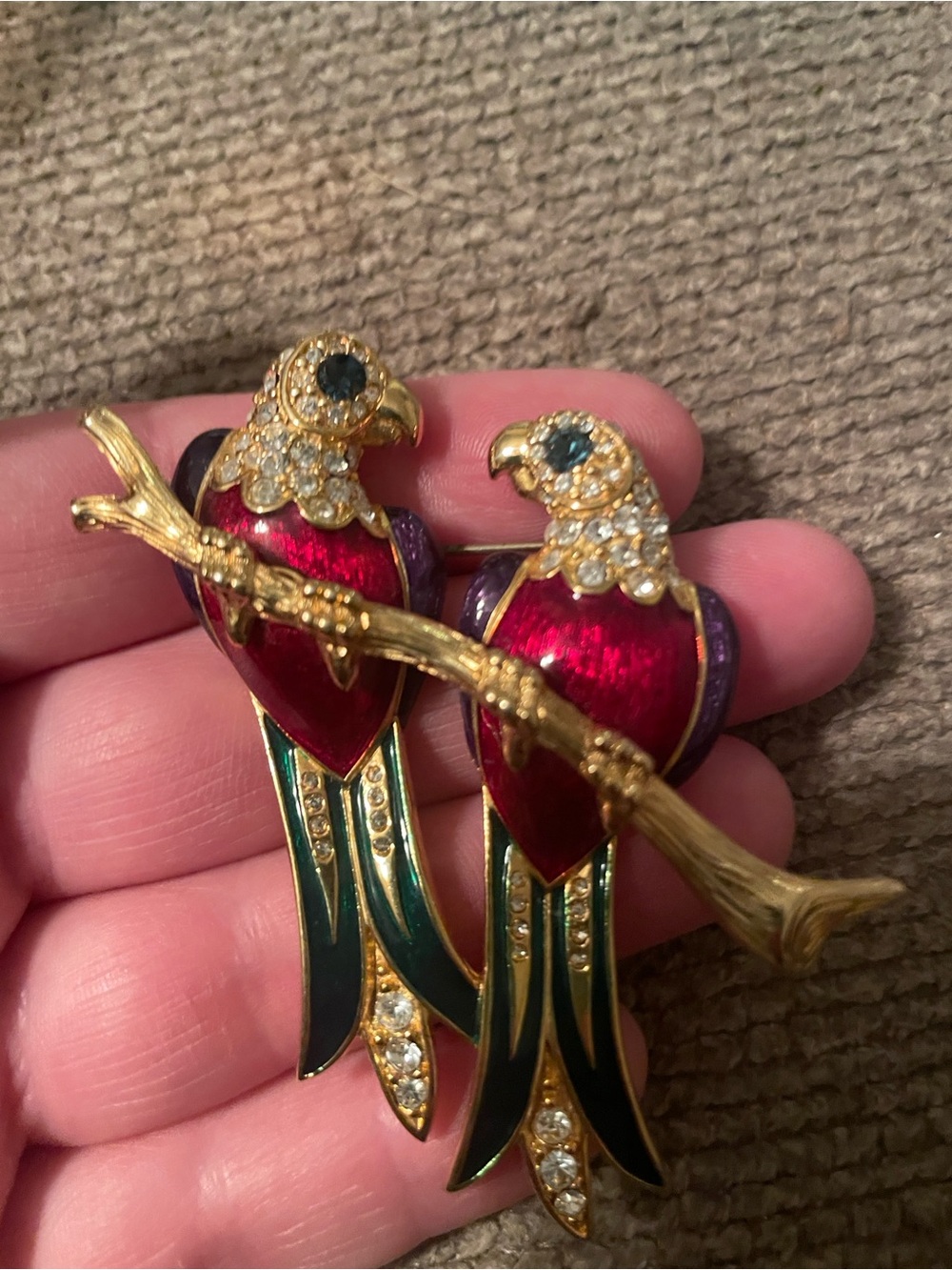 Lady Remington singed enamel vintage brooch